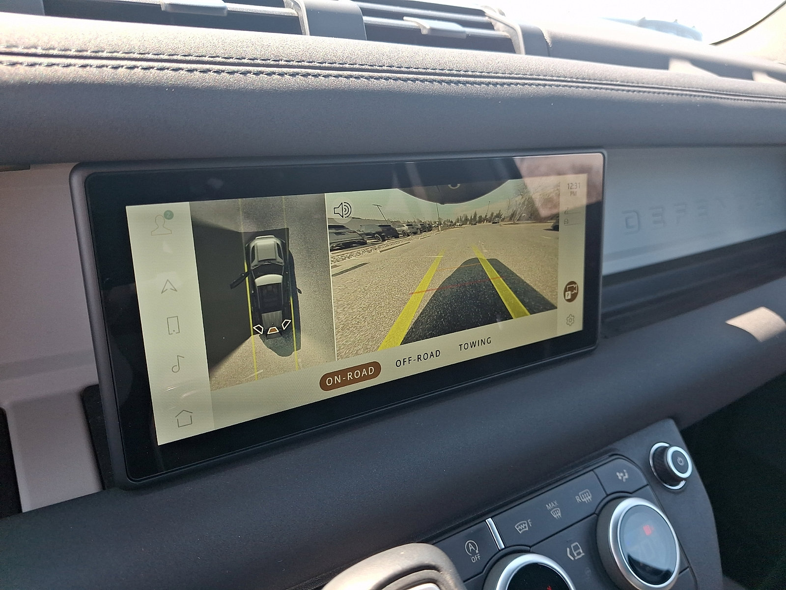 Used 2023 Land Rover Defender 110 SE image 19