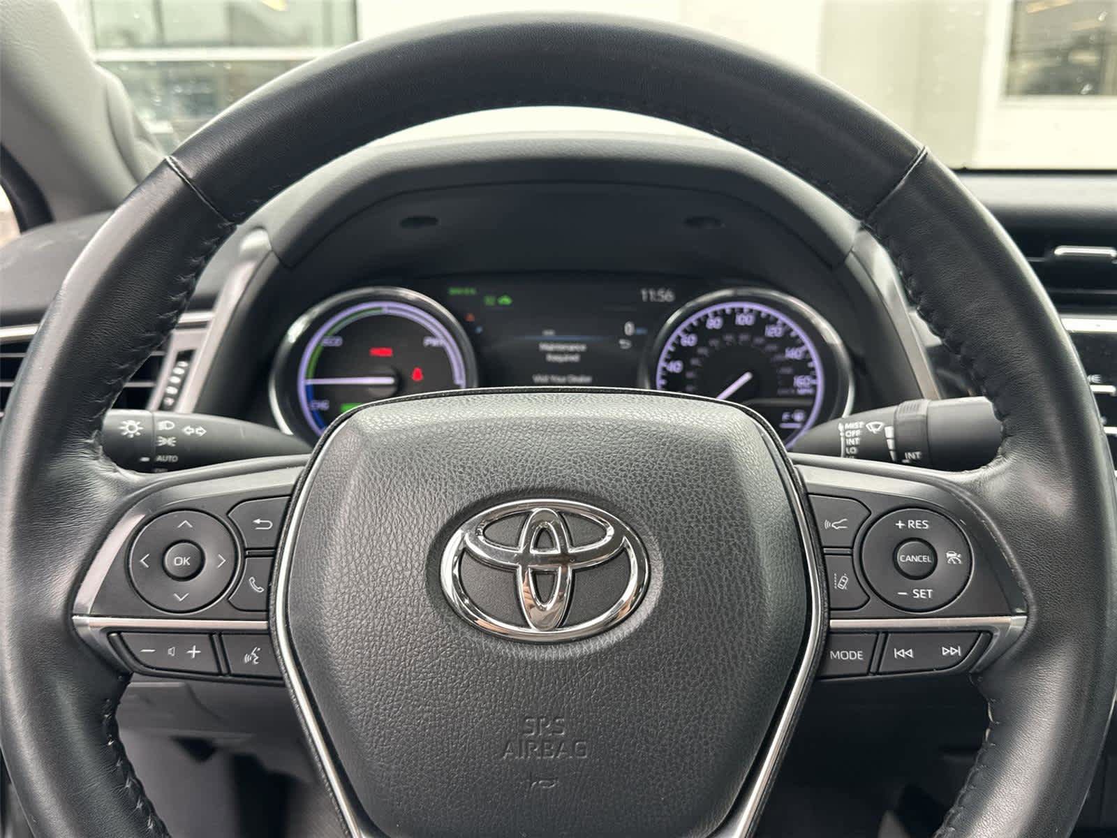 Used 2020 Toyota Camry XLE w/ Sunroof Package FWD image 17