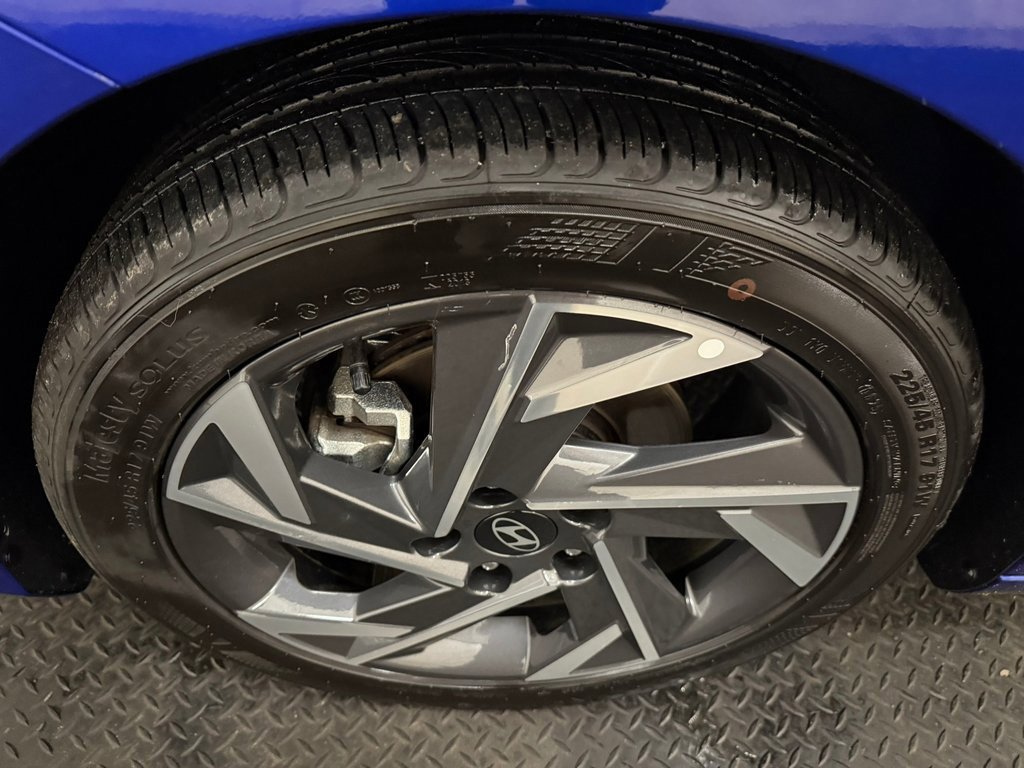Certified 2025 Hyundai Elantra Sport image 18