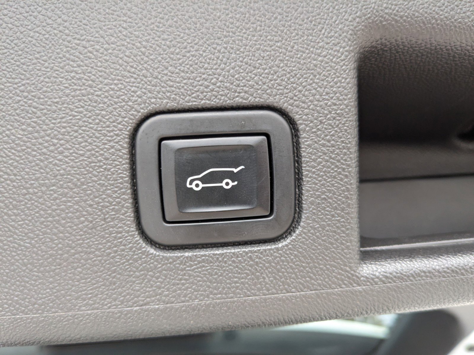 Used 2021 Chevrolet Equinox LT image 14