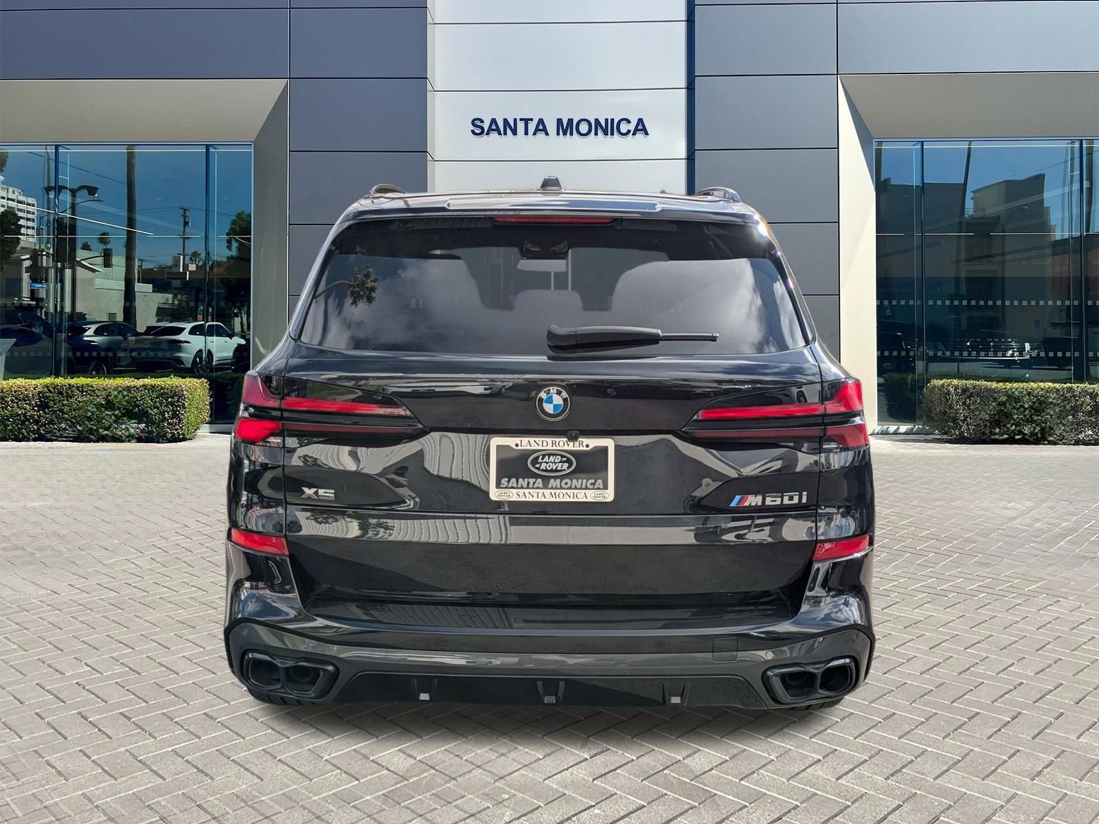 Used 2025 BMW X5 M60i w/ Executive Package image 6