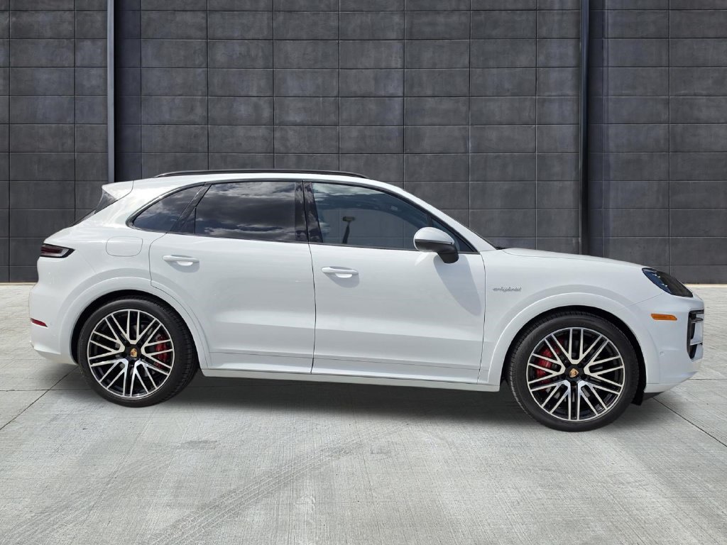 New 2026 Porsche Cayenne S AWD/4WD image 7