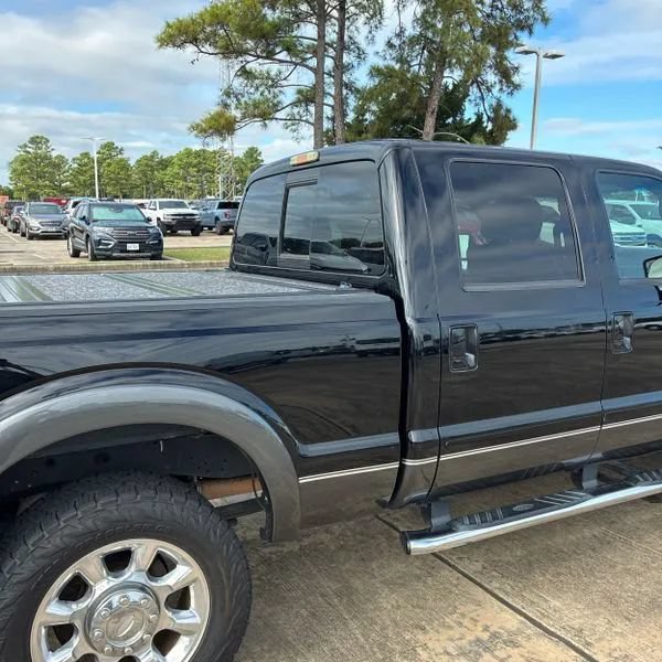 Used 2016 Ford F250 Lariat w/ Lariat Ultimate Package AWD/4WD image 9