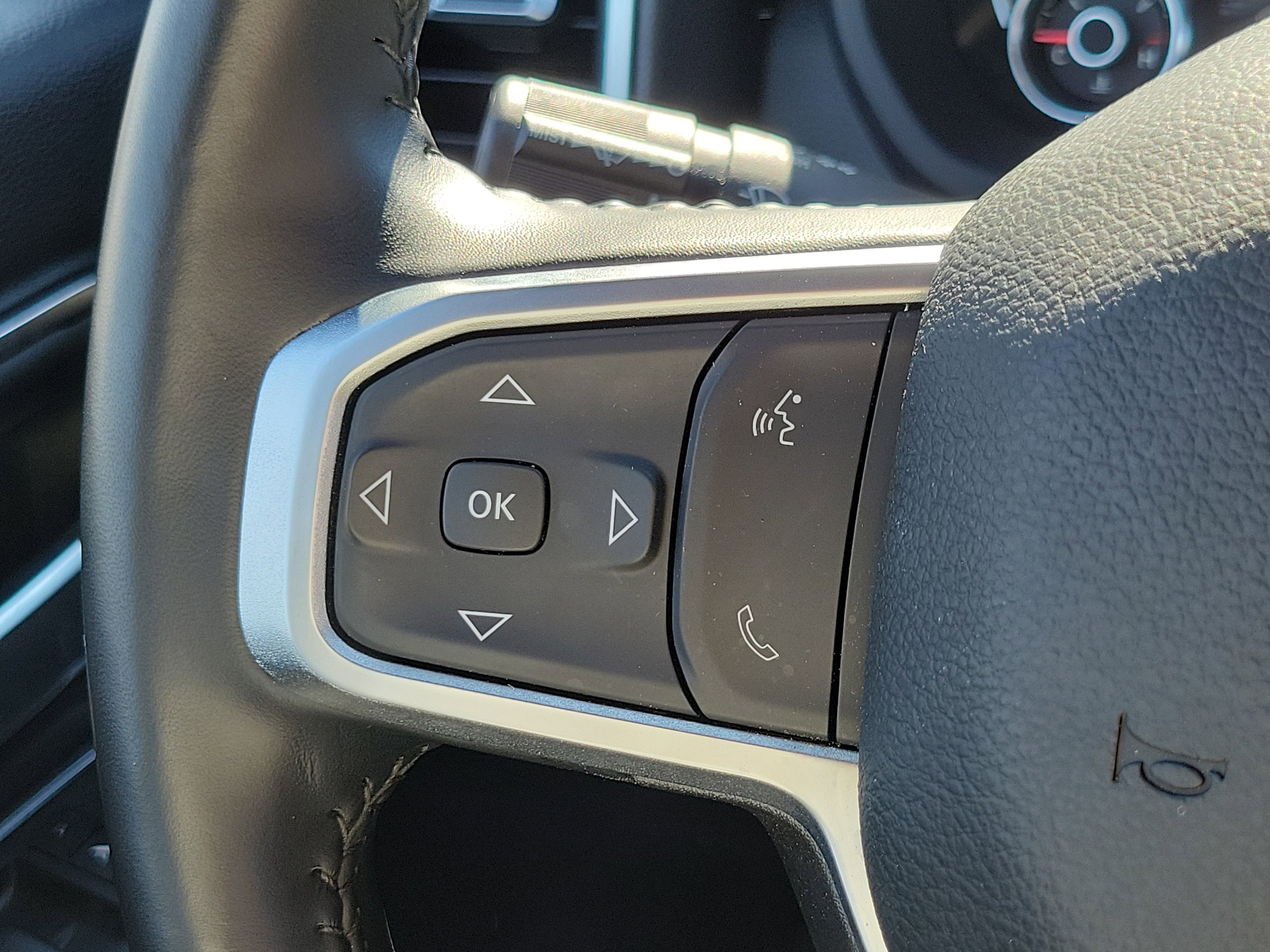 Used 2024 RAM 2500 Big Horn w/ Bed Utility Group image 11