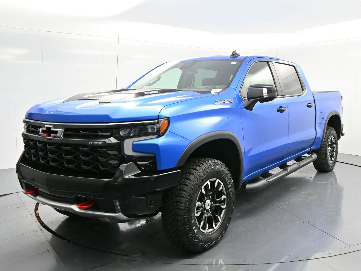 Used 2025 Chevrolet Silverado 1500 ZR2 w/ Technology Package image 3