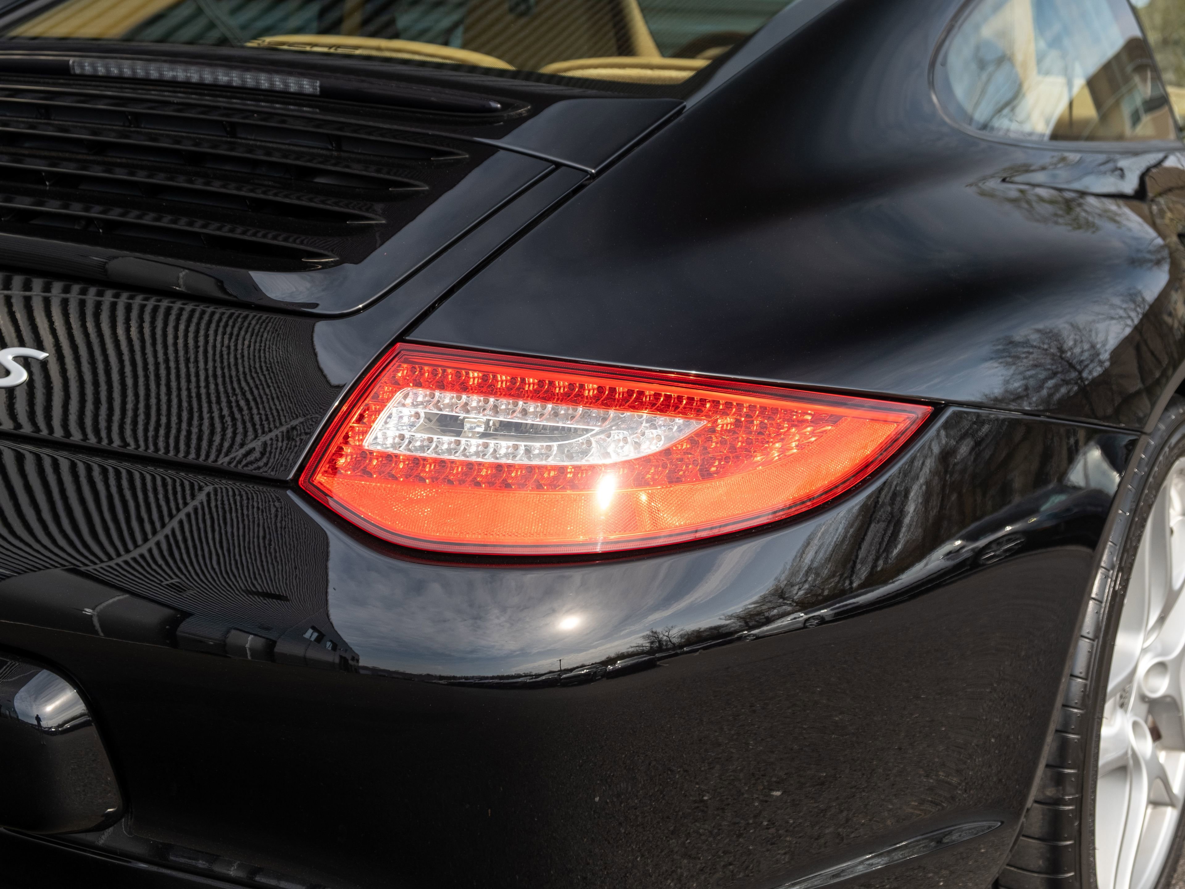 Used 2009 Porsche 911 Carrera S image 44