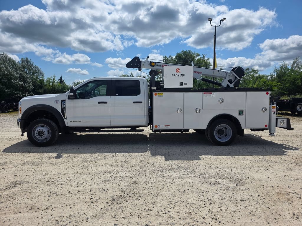 New 2026 Ford F550 4x4 Crew Cab image 7