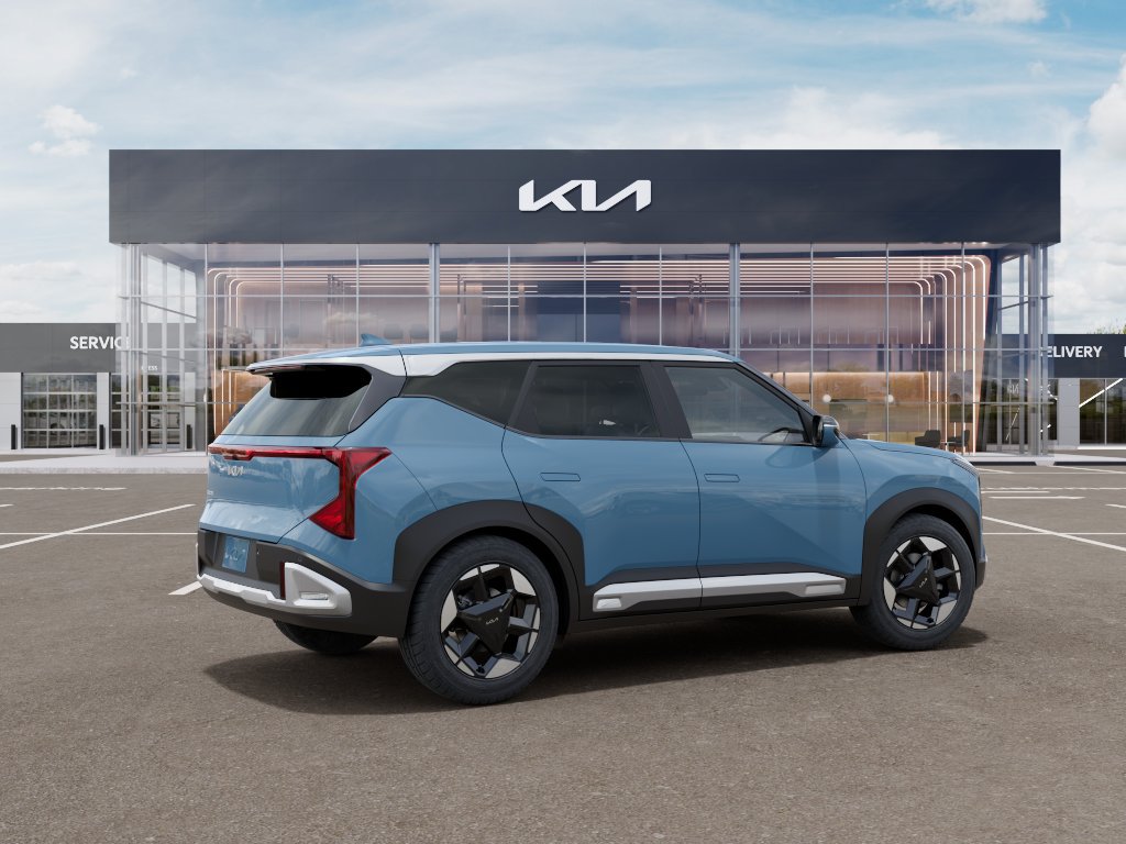 New 2027 Kia Seltos S FWD image 6