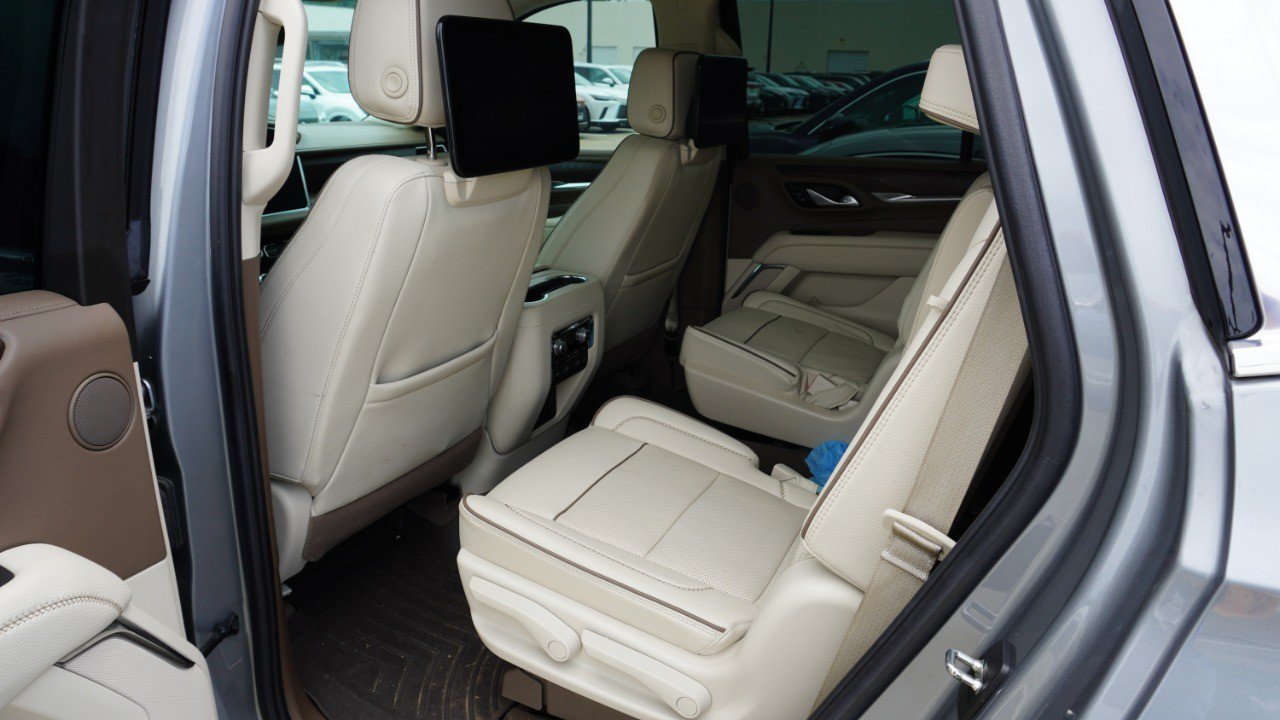 Used 2023 GMC Yukon Denali w/ Denali Reserve Package RWD image 16
