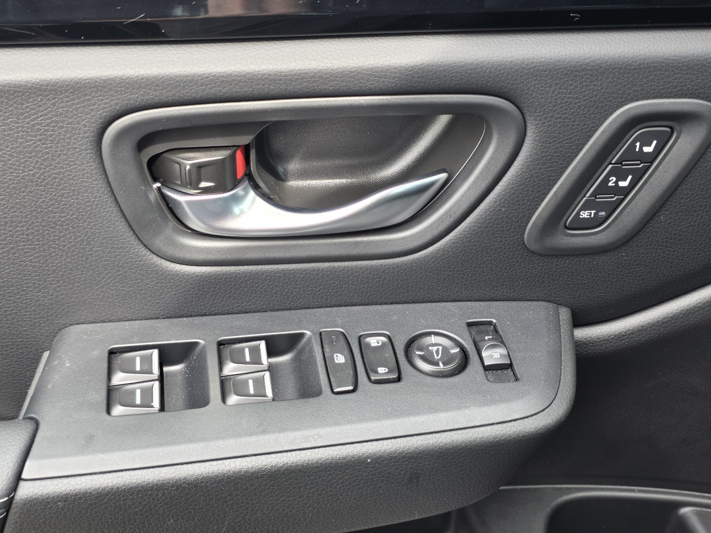 Certified 2025 Honda Pilot EX-L image 26