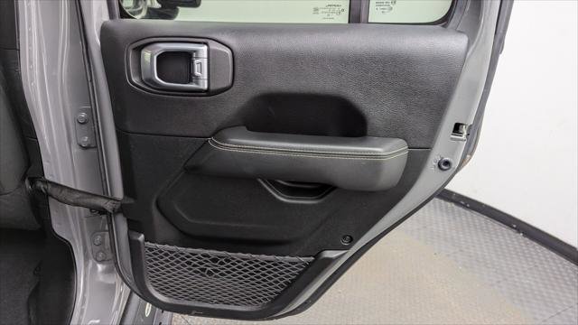 Used 2020 Jeep Gladiator Overland w/ Trailer Tow Package image 19