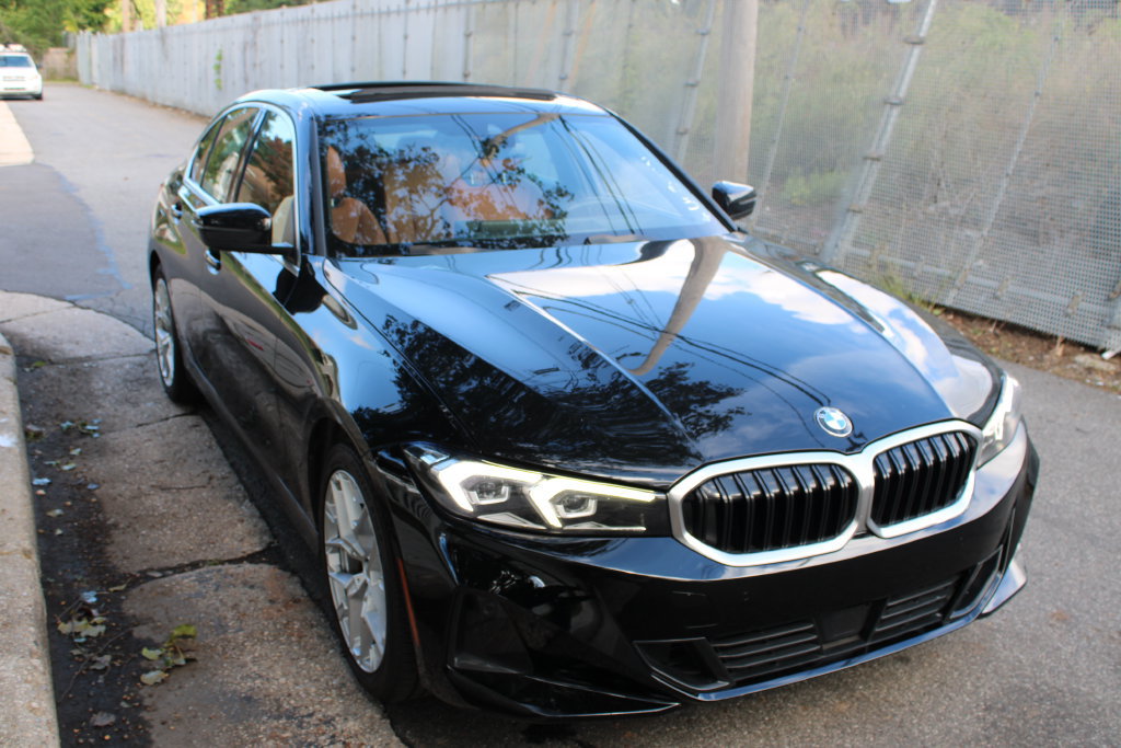 Used 2025 BMW 330i Sedan RWD image 4