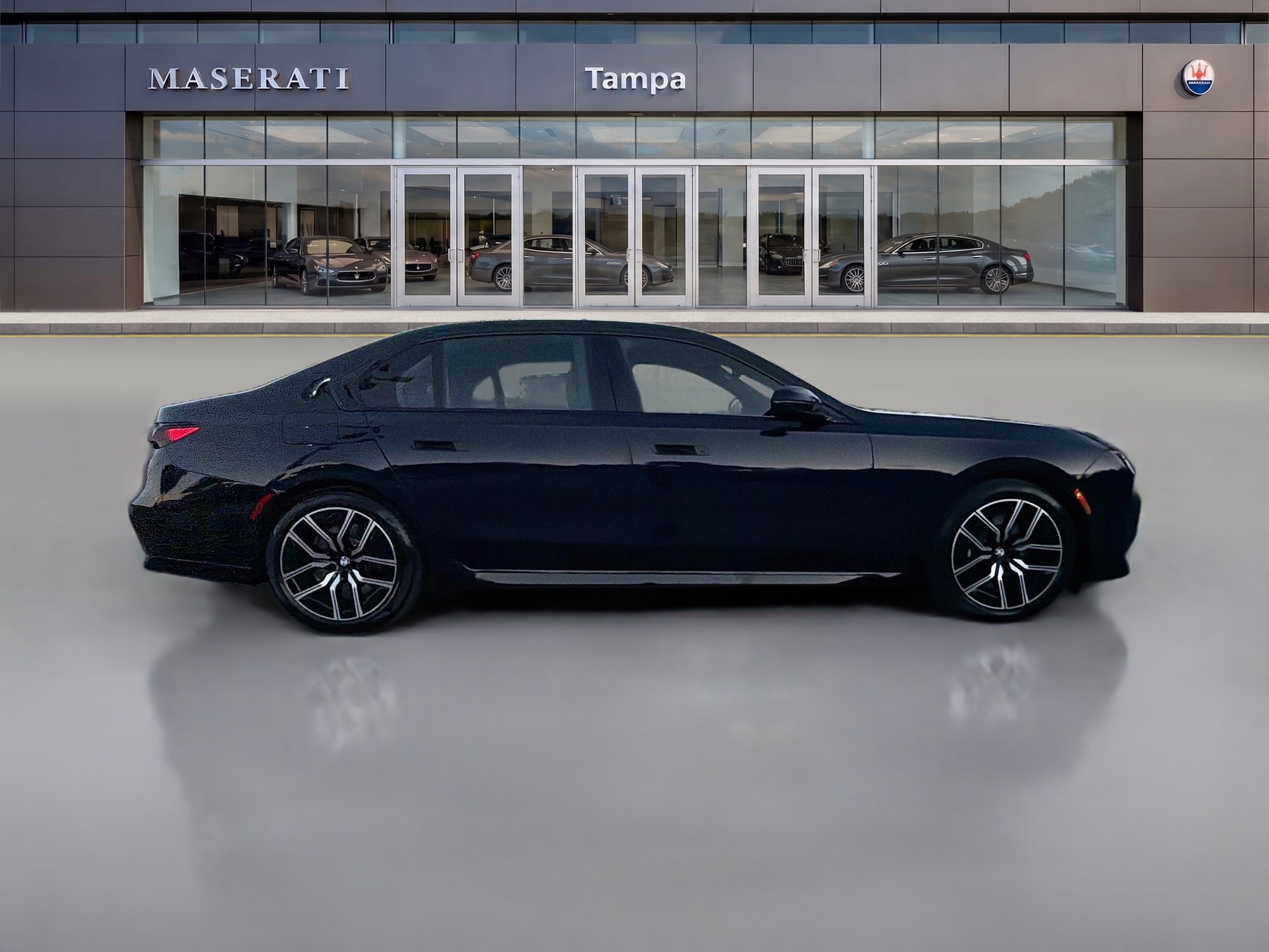 Used 2026 BMW 740i RWD image 2