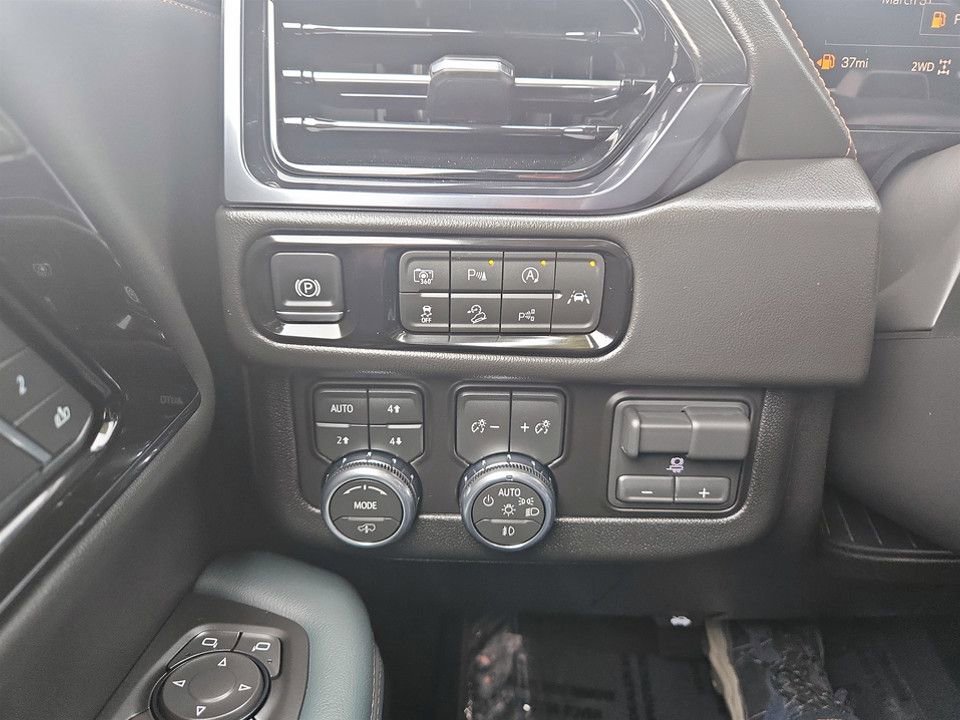 New 2026 GMC Yukon AT4 w/ AT4 Premium Plus Package image 20