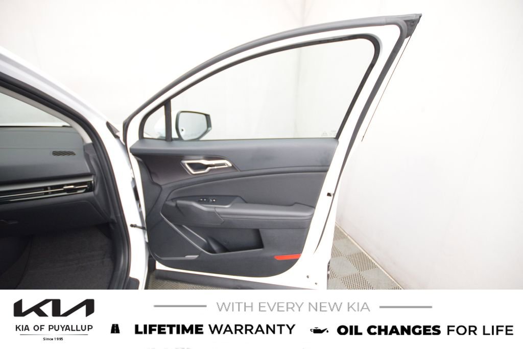 New 2026 Kia Sportage EX image 15