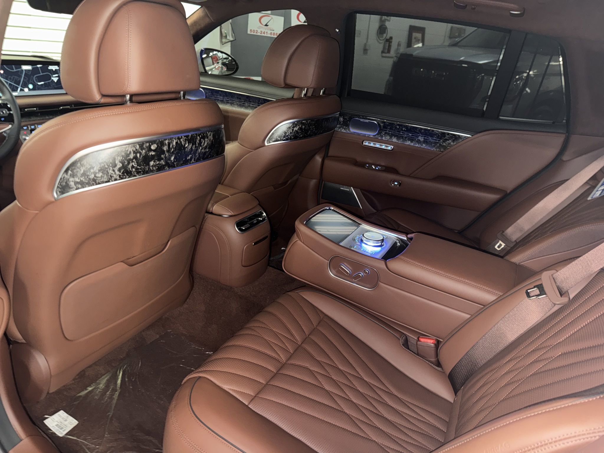 Used 2025 Genesis G90 3.5T image 27