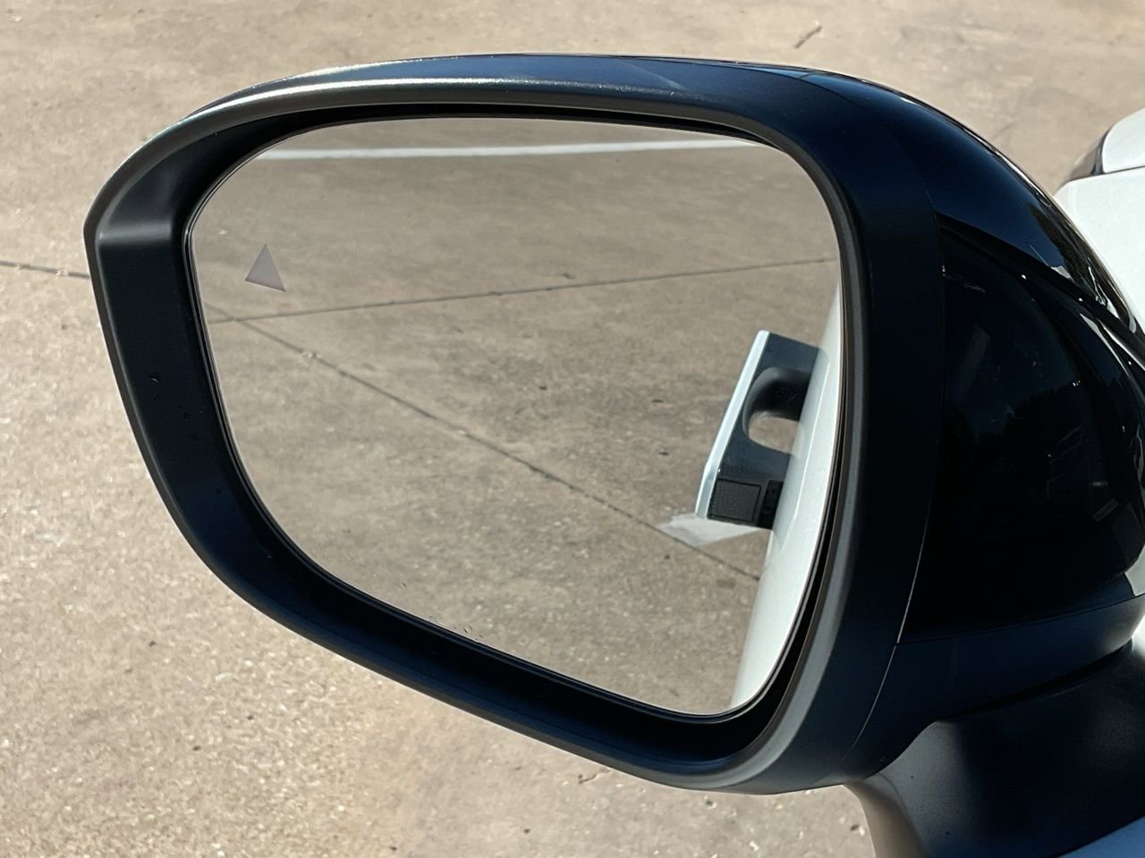 New 2026 Nissan Leaf Platinum+ w/ Cargo Package (Platinum+) image 10