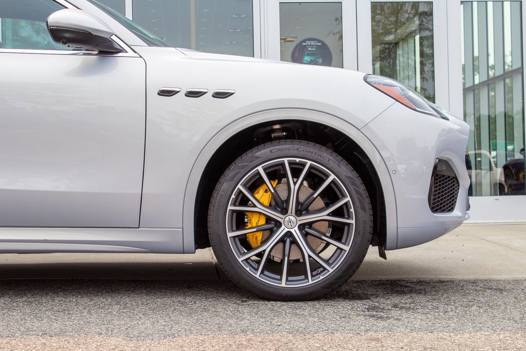 New 2025 Maserati Grecale GT image 5
