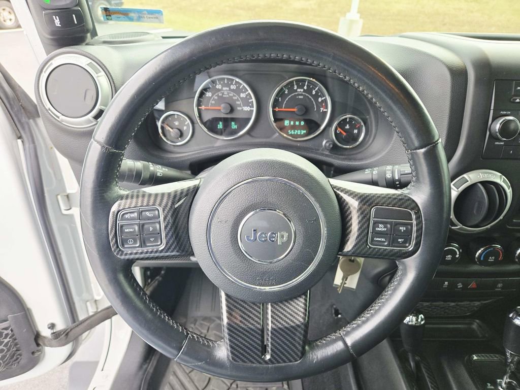 Used 2017 Jeep Wrangler Unlimited Sahara w/ Max Tow Package image 26