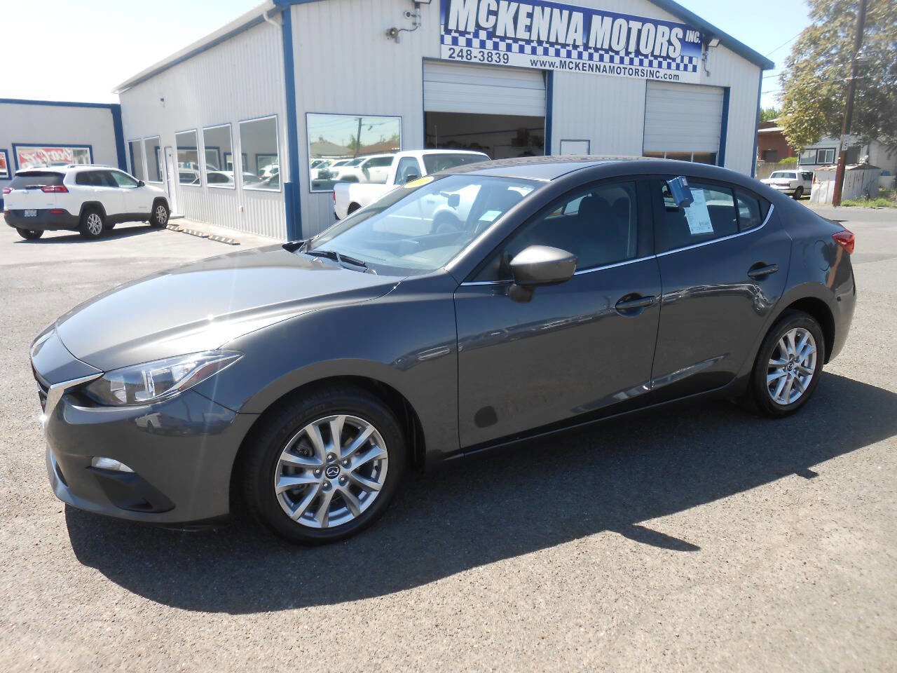 Used 2016 MAZDA MAZDA3 i Sport w/ Preferred Equipment Package image 5