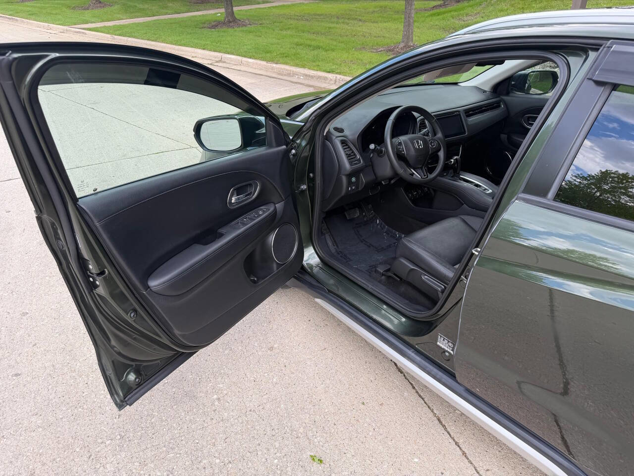 Used 2016 Honda HR-V EX-L image 19