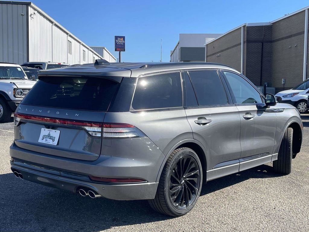 New 2025 Lincoln Aviator Reserve w/ Luxury Package image 3