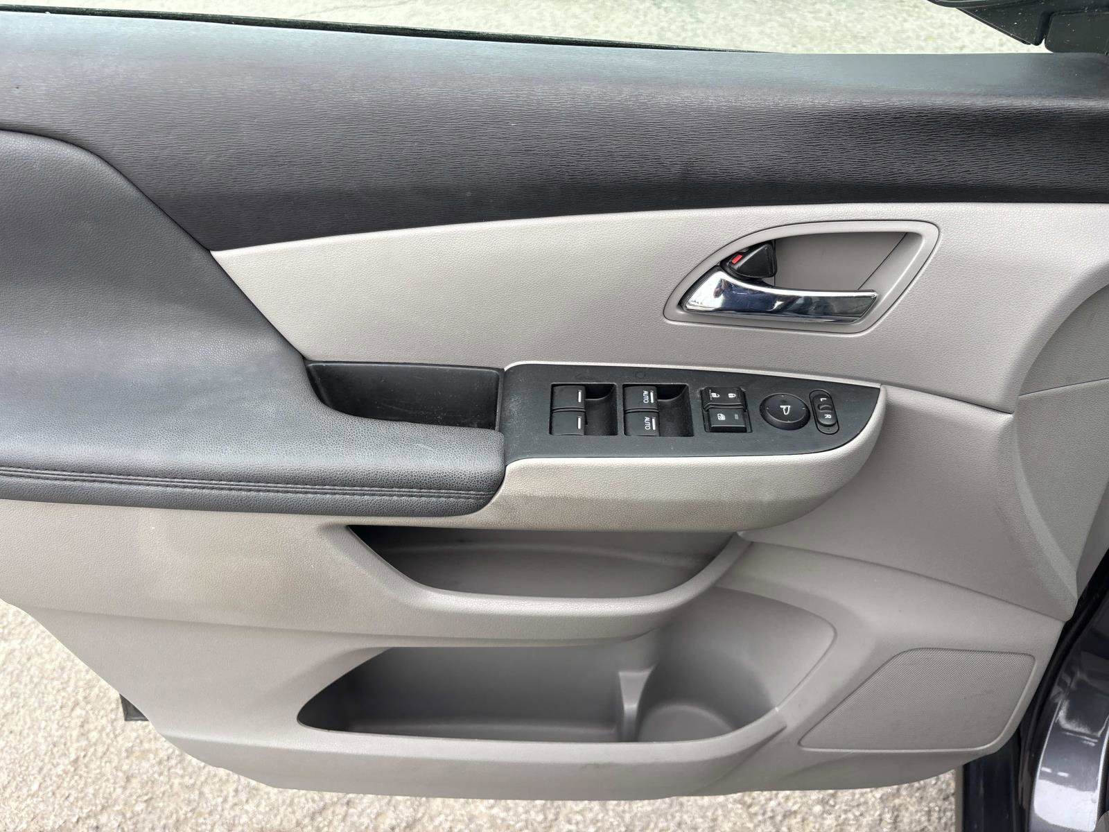 Used 2015 Honda Odyssey EX-L image 11