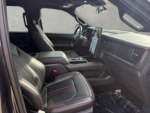 Used 2024 Ford Expedition Limited image 24
