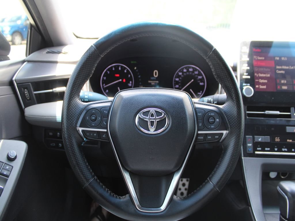 Used 2019 Toyota Avalon XSE FWD image 19