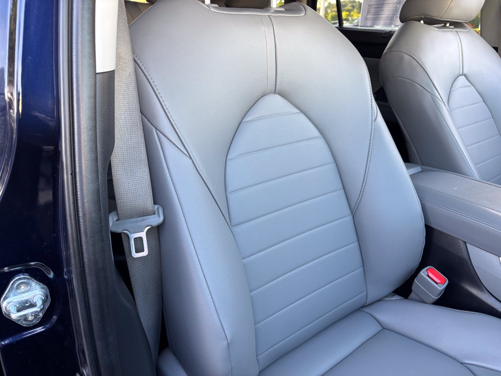 Used 2023 Toyota Highlander XLE AWD/4WD image 37