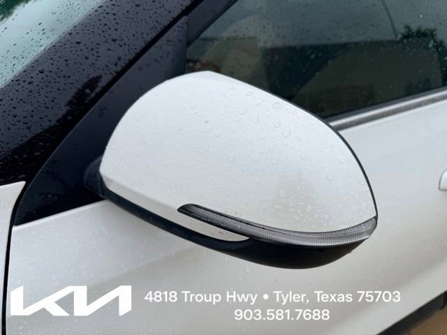 Certified 2024 Kia Seltos EX FWD image 5