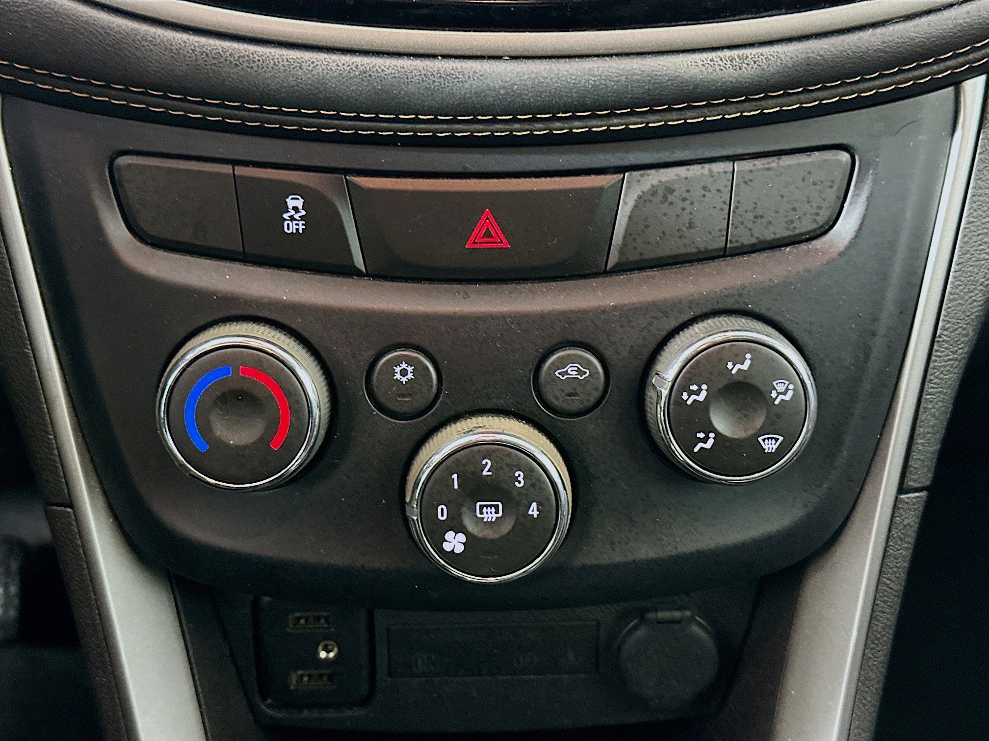 Used 2020 Chevrolet Trax LT w/ Driver Confidence Package image 23