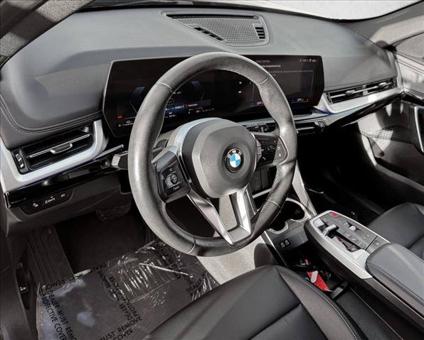 Used 2025 BMW X1 xDrive28i AWD/4WD image 12