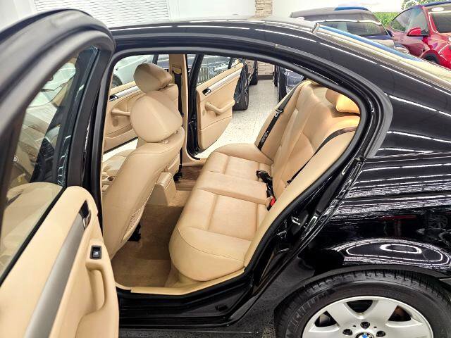 Used 2002 BMW 325i Sedan image 30