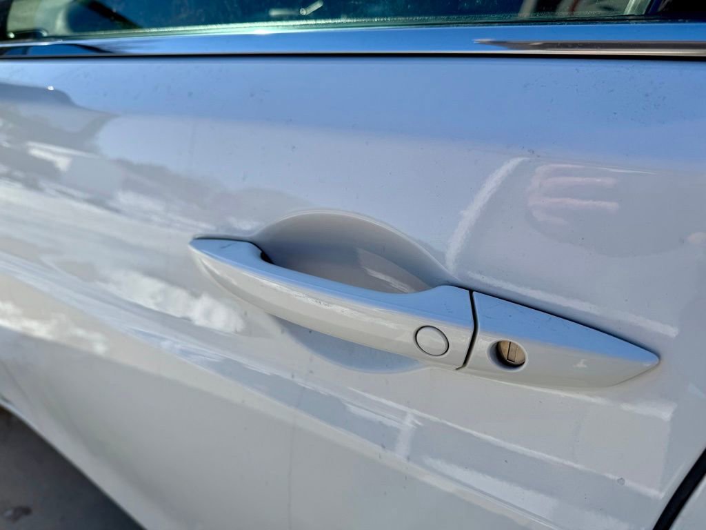 Used 2015 Acura TLX image 9