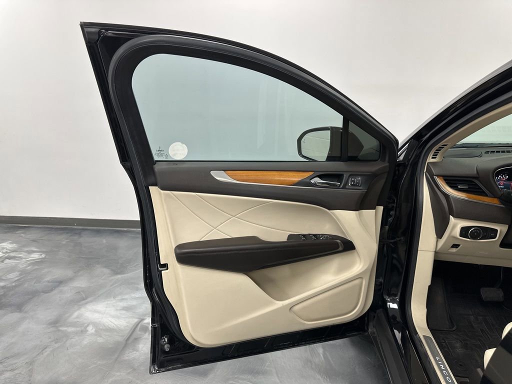 Used 2015 Lincoln MKC AWD w/ Equipment Group 102A Reserve image 13