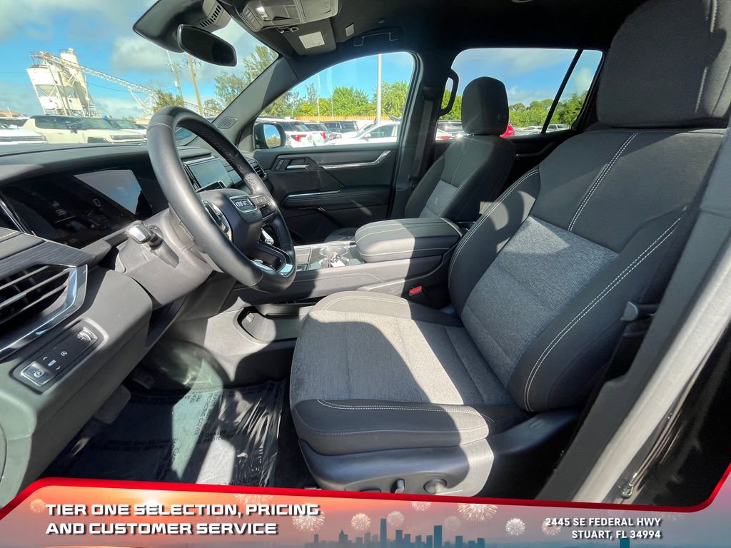 Used 2025 GMC Acadia Elevation image 10