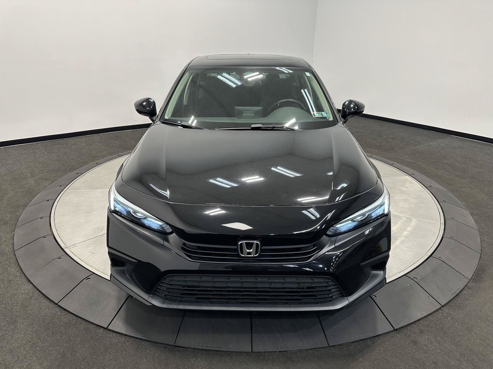Certified 2022 Honda Civic EX image 3