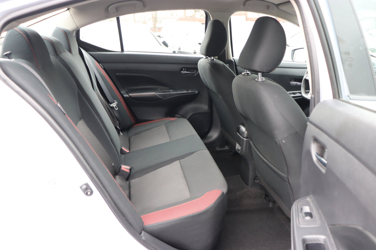 Used 2024 Nissan Versa SR image 13