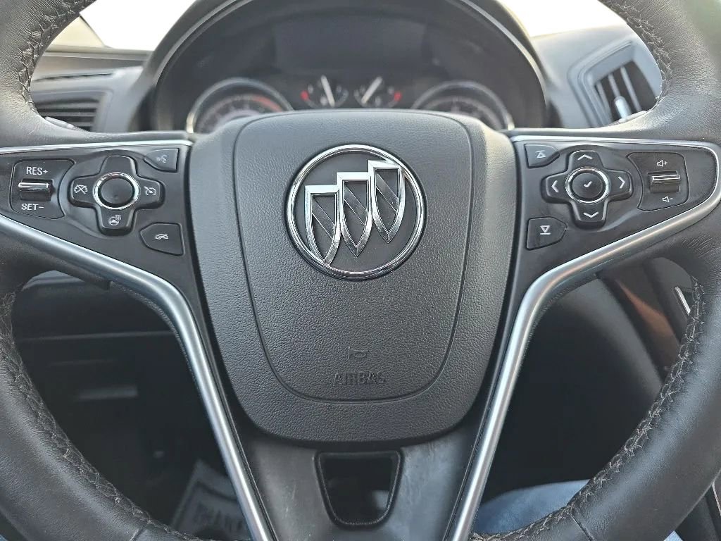 Used 2016 Buick Regal Premium FWD image 21
