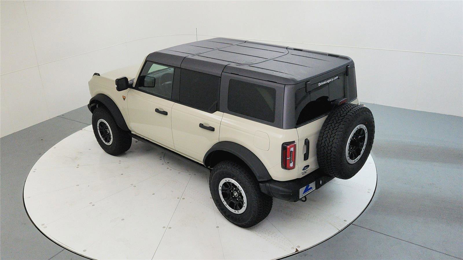 New 2025 Ford Bronco Badlands image 15