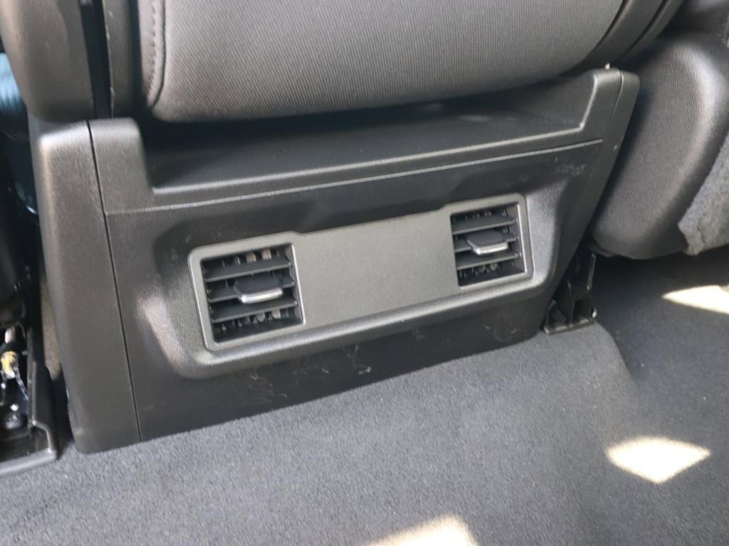 Used 2022 Chevrolet Silverado 1500 Custom image 12