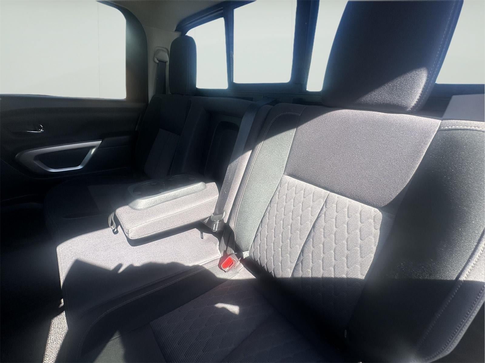 Used 2020 Nissan Titan SV w/ SV Convenience Package AWD/4WD image 34