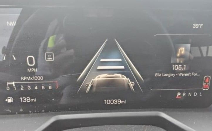 Used 2025 GMC Acadia Elevation image 5