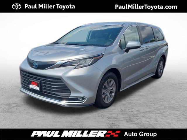 Certified 2023 Toyota Sienna XLE