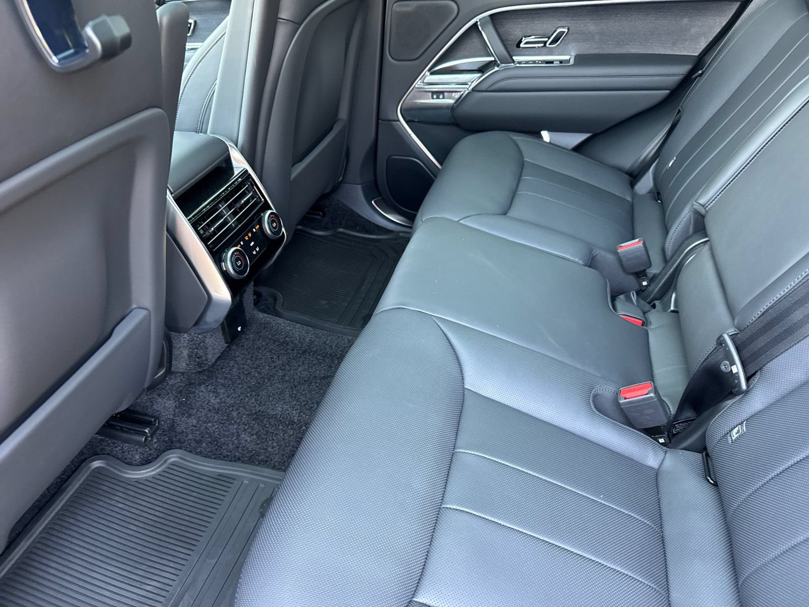 New 2026 Land Rover Range Rover SE AWD/4WD image 12