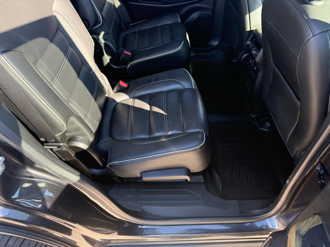 Used 2018 GMC Acadia Denali w/ Technology Package AWD/4WD image 61