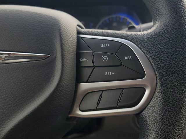Used 2019 Chrysler Pacifica L image 24