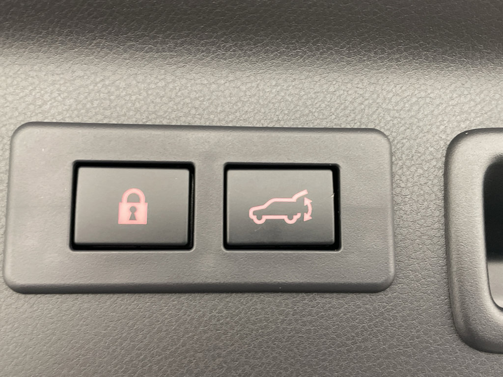 Certified 2025 Subaru Forester Touring w/ Protection Package image 36