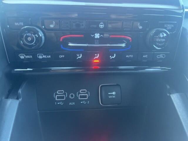 New 2025 Jeep Grand Cherokee Limited w/ Trailer Tow Package image 10